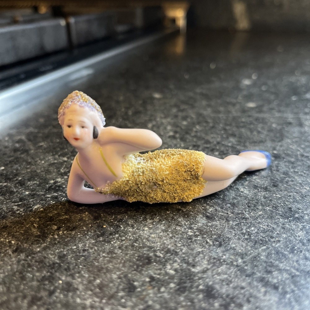 ANTIQUE ART DECO GERMAN BISQUE BATHING BEAUTY NUDE FIGURINE Vtg 5684‎ Textured
